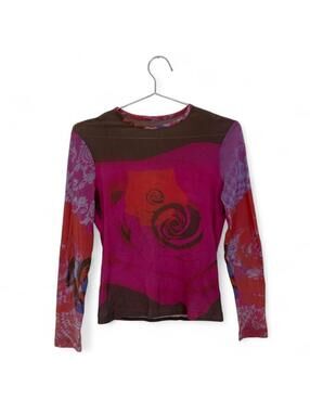 Cop. Copine / Just in Time style top.